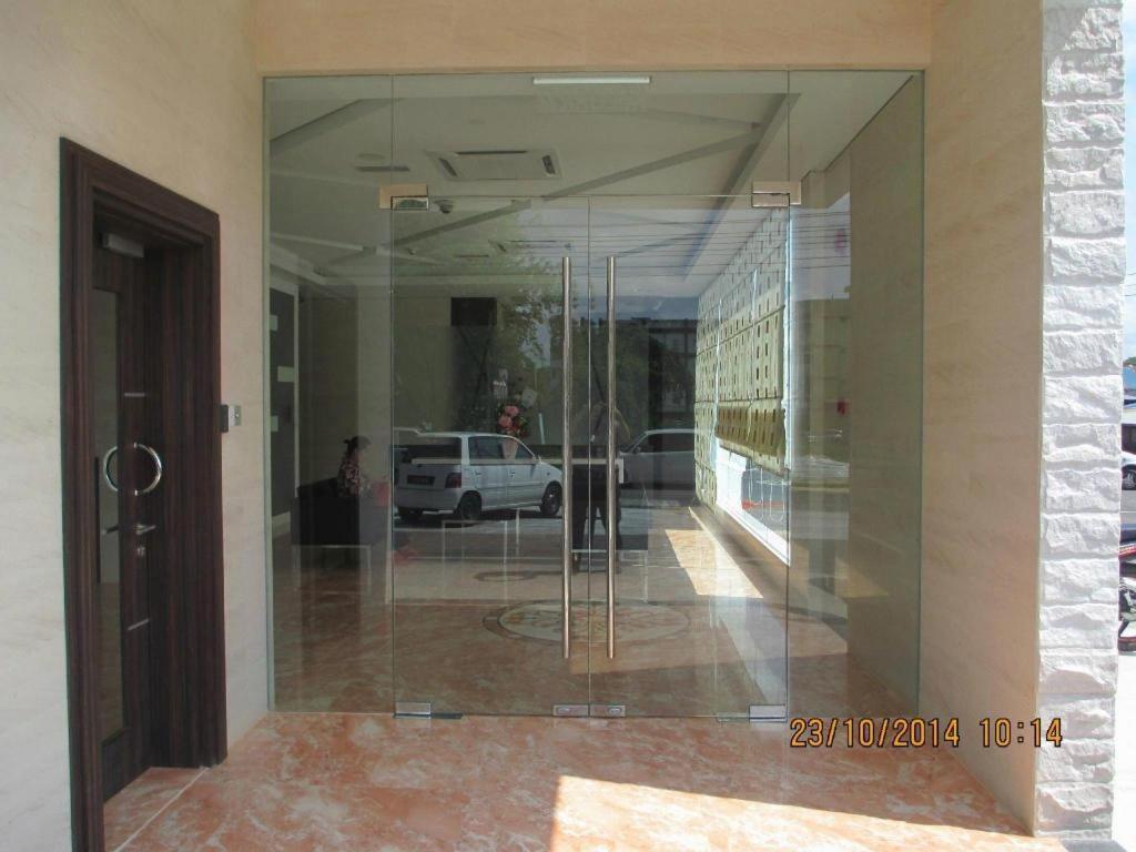 Kemena View Hotel Kuching Exterior foto